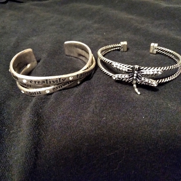 Jewelry - Silvertone cuff bracelet lot